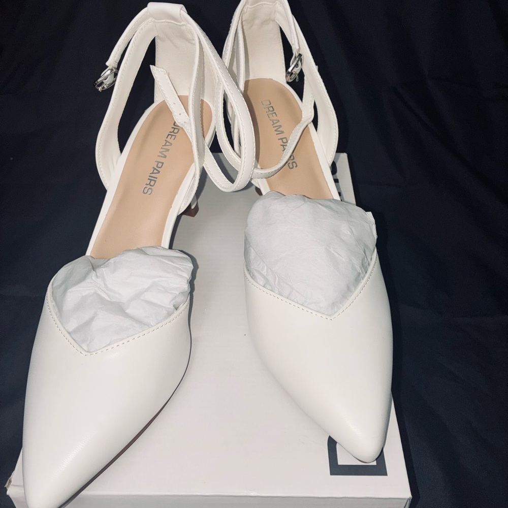 Dream Pairs Women's Elegant White Heels - Picture 2 of 8